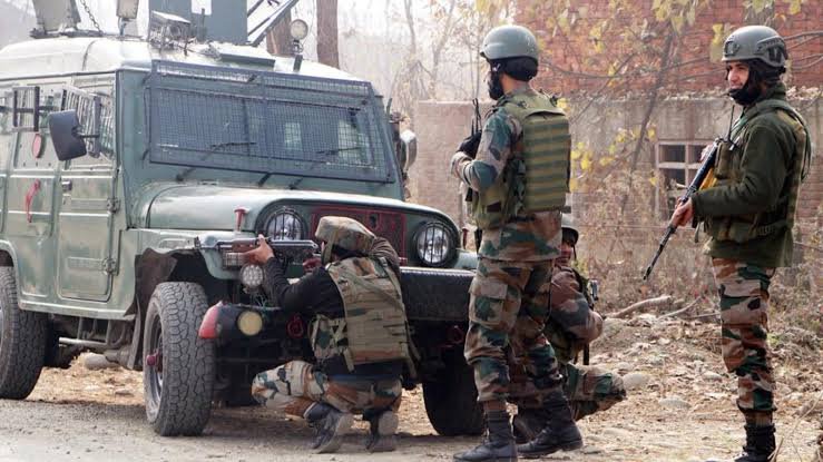 Awantipora Encounter: 01 militant killed, Two Armymen injured operation on