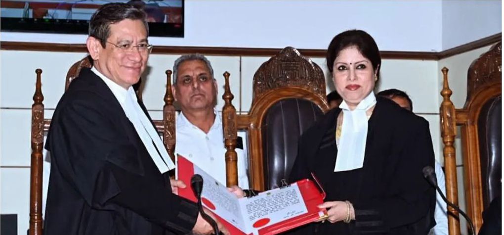 Chief Justice administers oath of office to 2 judges as HC’s permanent judges
